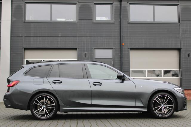 BMW 3-SERIE Touring 318i High Executive Edition M-Sport Dealer onderhouden