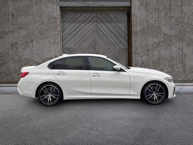 BMW 3-SERIE 330i High Executive M-SPORT