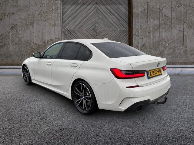 BMW 3-SERIE 330i High Executive M-SPORT