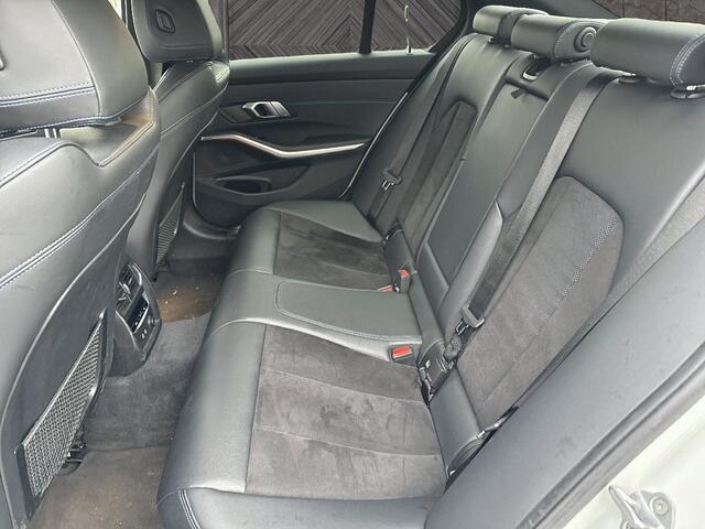 BMW 3-SERIE 330i High Executive M-SPORT