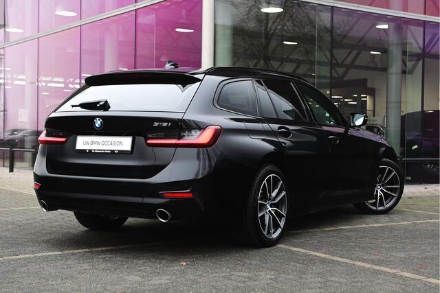 BMW 3-SERIE Touring 318i High Executive Sport Line Automaat / Sportstoelen / LED / Cruise Control / PDC / Live Cockpit Professional