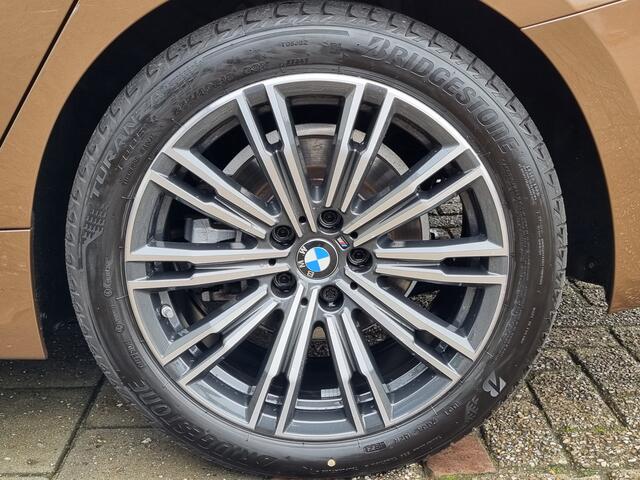 BMW 3-SERIE Touring 318d Executive Edition DIGITALE COCKPIT / NAVI / NL AUTO