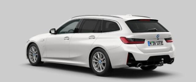 BMW 3-SERIE Touring 330e M Sport - Trekhaak - Panoramadak - Elektrisch verstelbare/verwarmde Voorstoelen - Geluiddempende/getinte Ruiten - Comfort Acces - Driving/Parking Assistant - Hifi System - Cruise Control -