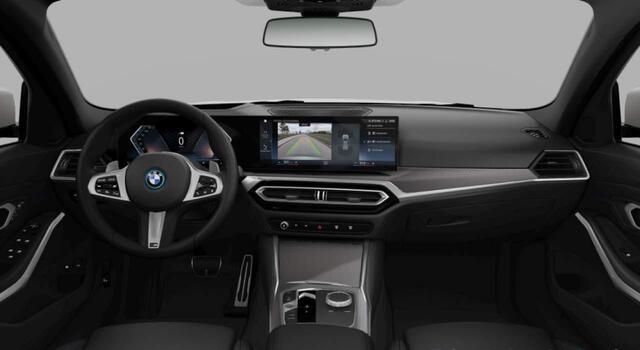 BMW 3-SERIE Touring 330e M Sport - Trekhaak - Panoramadak - Elektrisch verstelbare/verwarmde Voorstoelen - Geluiddempende/getinte Ruiten - Comfort Acces - Driving/Parking Assistant - Hifi System - Cruise Control -