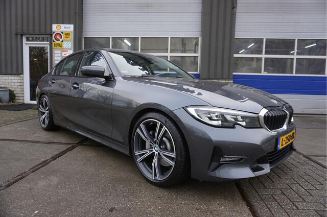 BMW 3-SERIE 330i High Executive Automaat