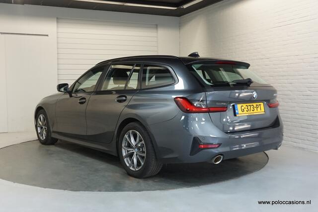 BMW 3-SERIE Touring 330i Dealeronderh | Navig | Leder | 259PK! | 330