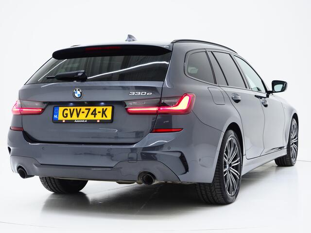 BMW 3-SERIE Touring 330e M-Sport Shadow | Panoramadak | HIFI Audio | Sportstoelen | Camera