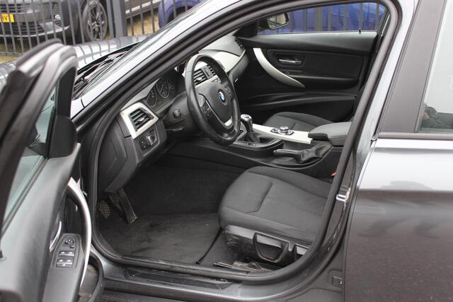 BMW 3-SERIE Touring 316d, Navigatie! BMW 3-serie Touring 316d