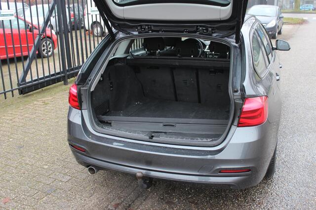 BMW 3-SERIE Touring 316d, Navigatie! BMW 3-serie Touring 316d