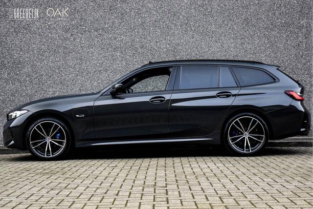 BMW 3-SERIE Touring 330e xDrive | M-Sport | Live Cockpit | Panorama | Leder | Memory | H&K | Camera | 19"LM | Dravit Grau