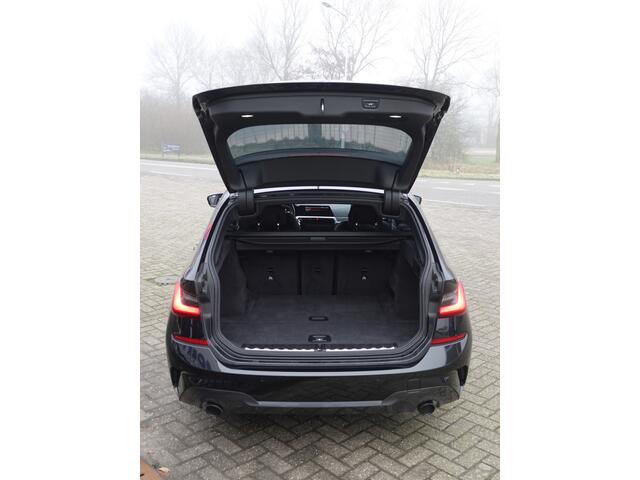 BMW 3-SERIE Touring 318i Executive M-SPORT SP. STOELEN | H-LEER | HK AUDIO | NAVI