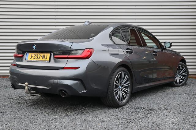 BMW 3-SERIE 330e High Executive M-Sport Pano / Adaptieve cruise / Laser / Elec stoelen / Trekhaak / Dode hoek /