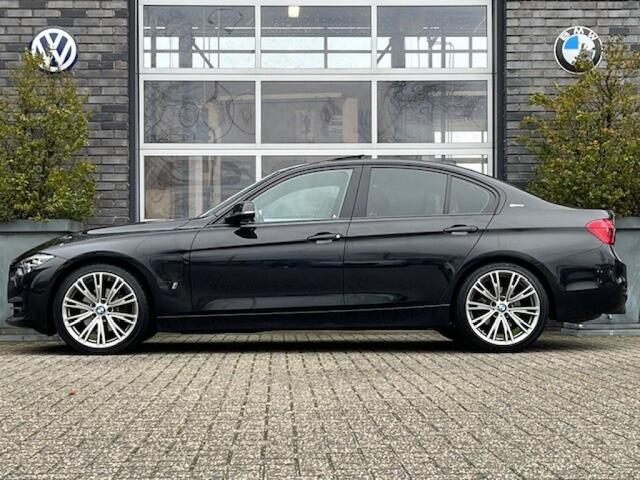 BMW 3-SERIE 330E HIGH EXE. - LEDER - SCHUIF-/KANT.DAK - LED - 18 INCH
