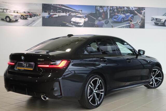 BMW 3-SERIE Sedan 318i M Sportpakket | Comfort Pack