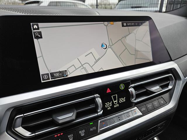 BMW 3-SERIE 330e M Sport Plug In Hybrid Dealer O.H PHEV | Lederen Sportstoelen Verwarmd | Apple Carplay | Navi Full Map | Virtual Cockpit | Sfeerverlichting | 18"L.M |