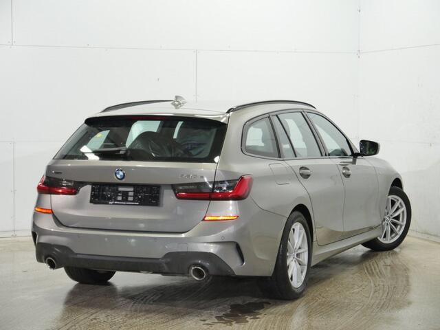 BMW 3-SERIE Touring 330e xDrive M-Sport | Leder | Laser | Head-Up | Trekhaak