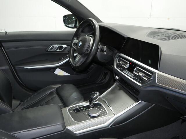 BMW 3-SERIE Touring 330e xDrive M-Sport | Leder | Laser | Head-Up | Trekhaak