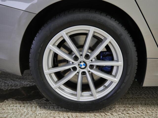 BMW 3-SERIE Touring 330e xDrive M-Sport | Leder | Laser | Head-Up | Trekhaak