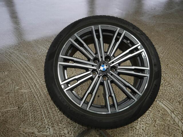 BMW 3-SERIE Touring 330e xDrive M-Sport | Leder | Laser | Head-Up | Trekhaak