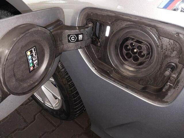 BMW 3-SERIE Touring 330e xDrive M-Sport | Leder | Laser | Head-Up | Trekhaak