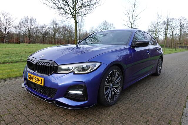 BMW 3-SERIE 330e High Executive | M-Sport | Adaptive Cruise |Schuifdak | Laser koplampen | 360 Camera | H&K | Autopilot | HUD |