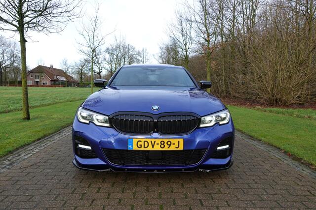 BMW 3-SERIE 330e High Executive | M-Sport | Adaptive Cruise |Schuifdak | Laser koplampen | 360 Camera | H&K | Autopilot | HUD |
