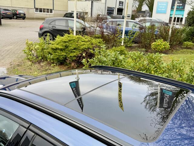 BMW 3-SERIE Touring 330e 292PK PanooLederoHarmanKardon