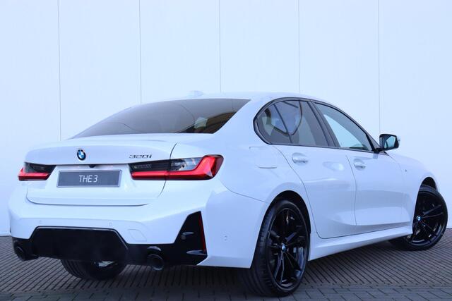 BMW 3-SERIE Sedan 320i M Sportpakket/ Entertainment Pack/ Elektrische Trekhaak/ Sportstoelen/ Active Cruise Control/ Harman Kardon