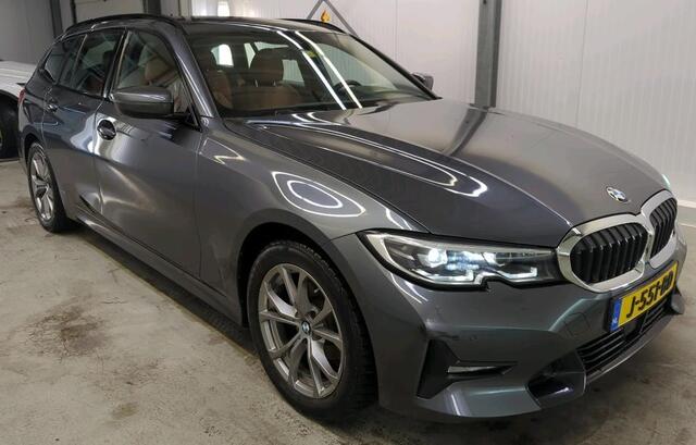 BMW 3-SERIE Touring 320d Automaat High Executive Edition Navigatie Prof Sportstoelen Leer ACC DAB Led Koplampen Alarm Parkeersensoren BTW NL Auto