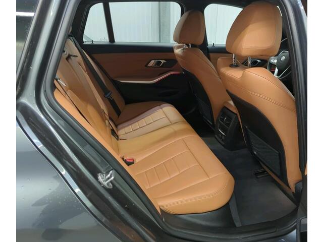 BMW 3-SERIE Touring 320d Automaat High Executive Edition Navigatie Prof Sportstoelen Leer ACC DAB Led Koplampen Alarm Parkeersensoren BTW NL Auto