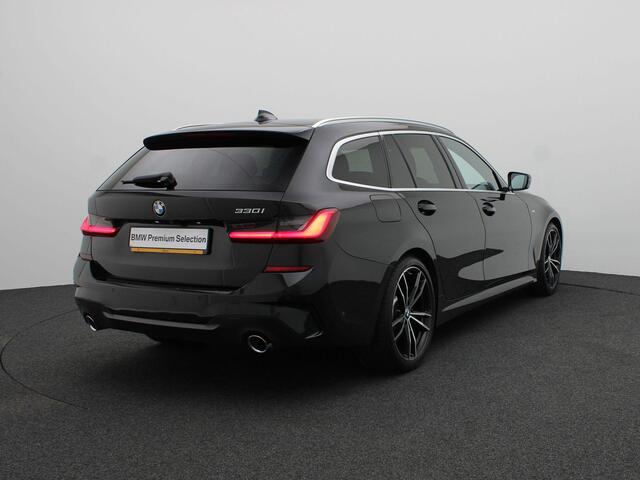 BMW 3-SERIE Touring 330i Executive | M Sportpakket | Audio Media Pack | Parking Pack | Extra Getint Glas Achter | 19''