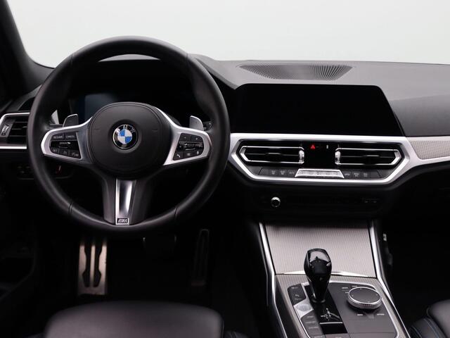 BMW 3-SERIE Touring 330i Executive | M Sportpakket | Audio Media Pack | Parking Pack | Extra Getint Glas Achter | 19''