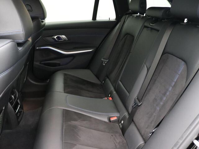 BMW 3-SERIE Touring 330i Executive | M Sportpakket | Audio Media Pack | Parking Pack | Extra Getint Glas Achter | 19''
