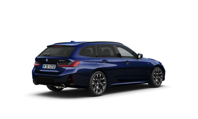 BMW 3-SERIE Touring 330e | M-Sport | 19'' | Panorama. | Harman/Kardon | Park. Plus | Head-Up | Comf. Acc. | Stuur + stoelverw. | Geluidswerende ramen | Getint glas | Adapt. LED