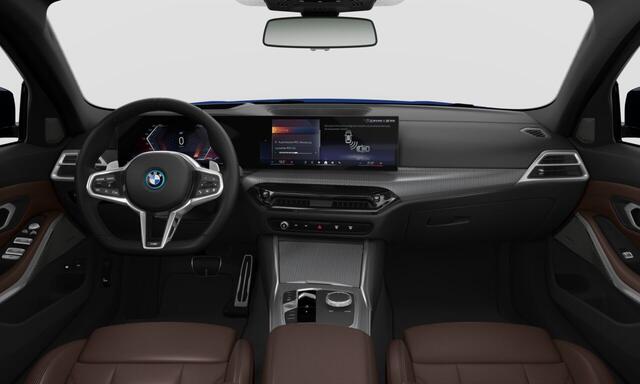 BMW 3-SERIE Touring 330e | M-Sport | 19'' | Panorama. | Harman/Kardon | Park. Plus | Head-Up | Comf. Acc. | Stuur + stoelverw. | Geluidswerende ramen | Getint glas | Adapt. LED