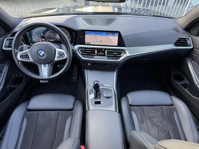 BMW 3-SERIE Touring 330e M sport