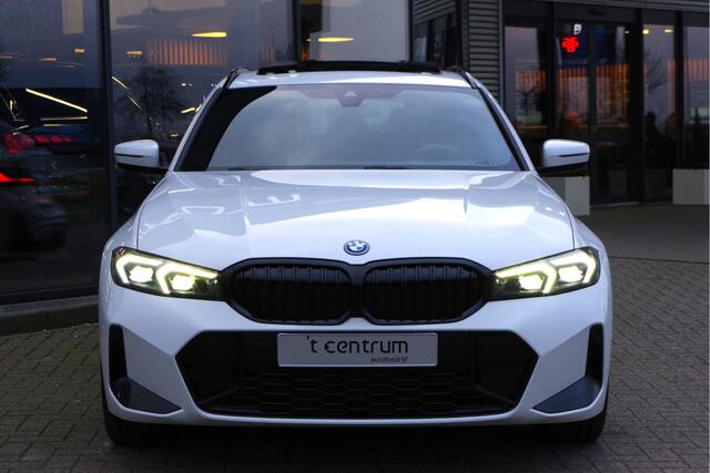 BMW 3-SERIE Touring 330e 293 PK M-Sport xDrive PHEV, Panoramadak, Elek. Trekhaak, Camera