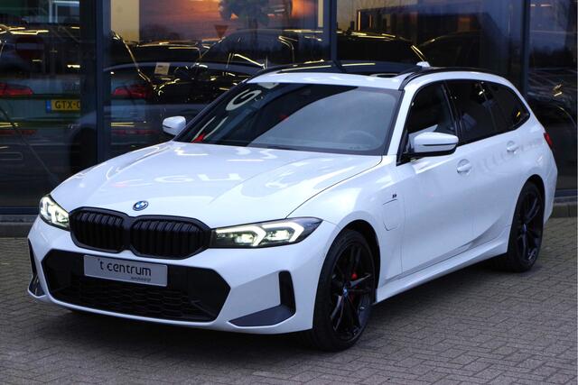 BMW 3-SERIE Touring 330e 293 PK M-Sport xDrive PHEV, Panoramadak, Elek. Trekhaak, Camera