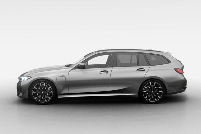 BMW 3-SERIE Touring 330e | M Sport | Innovation Pack | Comfort Pack | Elektrisch wegklapbare trekhaak