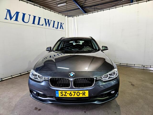 BMW 3-SERIE Touring 318i Executive / Navi / Full LED / NL Auto