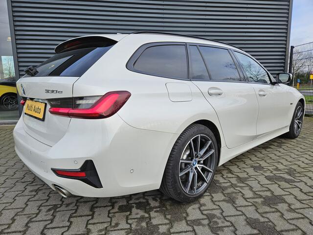 BMW 3-SERIE Touring 330e Sportline Plug In Hybrid 293pk PHEV | Panodak | Laser LED | Adaptive Cruise | Head Up | Adaptive Onderstel | Apple Carplay | Camera | Sportstoelen Memory |