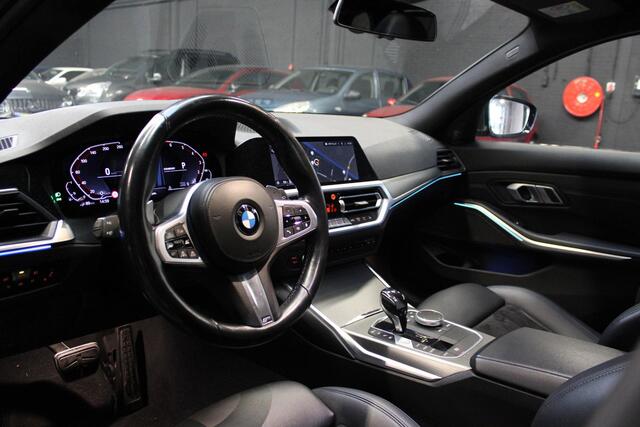 BMW 3-SERIE Touring 330e High Executive