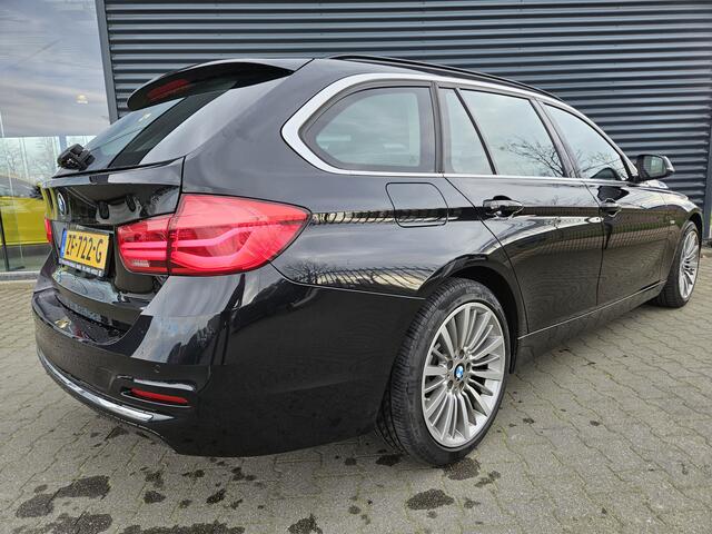 BMW 3-SERIE Touring 320i Edition Luxury Line 184pk Automaat | Panodak | Trekhaak af Fabriek | Lederen Bekleding | LED Koplampen | 18"L.M | Navi Full Map | Stoelverwarming |