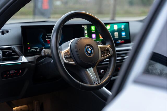 BMW 3-SERIE Touring 330e M-Sport, HUD, Laser, Trekhaak, Elektr stoel, Pano