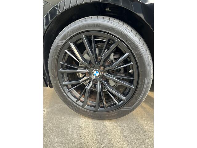 BMW 3-SERIE 318i Executive Edition | AUTOMAAT | NAVI | CARPLAY / ANDROID | PDC V+A | CRUISE CONTROL | CLIMATE CONTROL | LMV 18'' | STOELVERWARMING