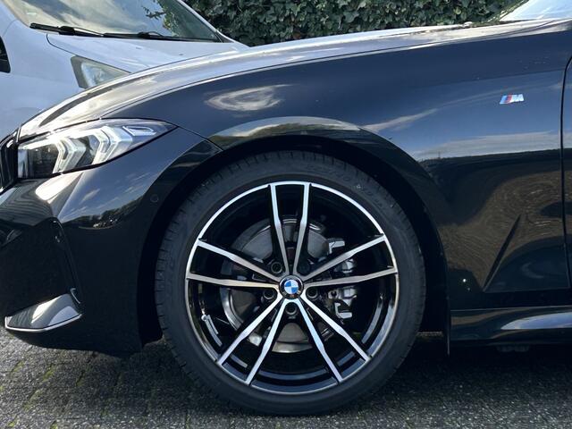 BMW 3-SERIE Touring 318i | M-Sport | 19" | Panorma | Trekhaak | Camera | Getint glas | HiFi