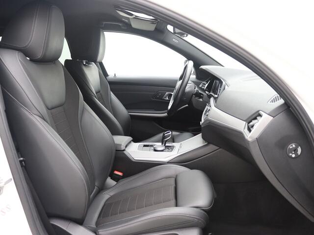BMW 3-SERIE Touring 318i Business Edition Sport ,Digitaal Dash.