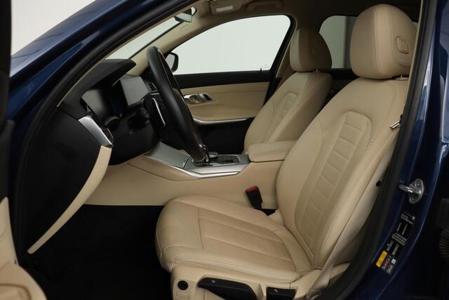 BMW 3-SERIE 330e eDrive Edition | Adaptive cruise | Leder | Stoelverwarming | Harman/Kardon | Keyless | Carplay | Live Cockpit | Navigatie | Full LED | Achterbankverwarming