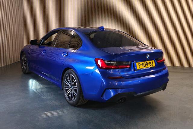 BMW 3-SERIE 320i Business Edition Plus M-sport - Stoelverwarming - Apple carplay/ Android auto