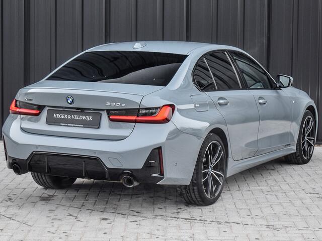 BMW 3-SERIE 330e xDrive M-SPORT | ELEKTR. VERST. STOELEN | ACTIVE CRUISE CONTROL | HARMAN KARDON | AMBIENT VERLICHTING | ELEKTR. TREKHAAK